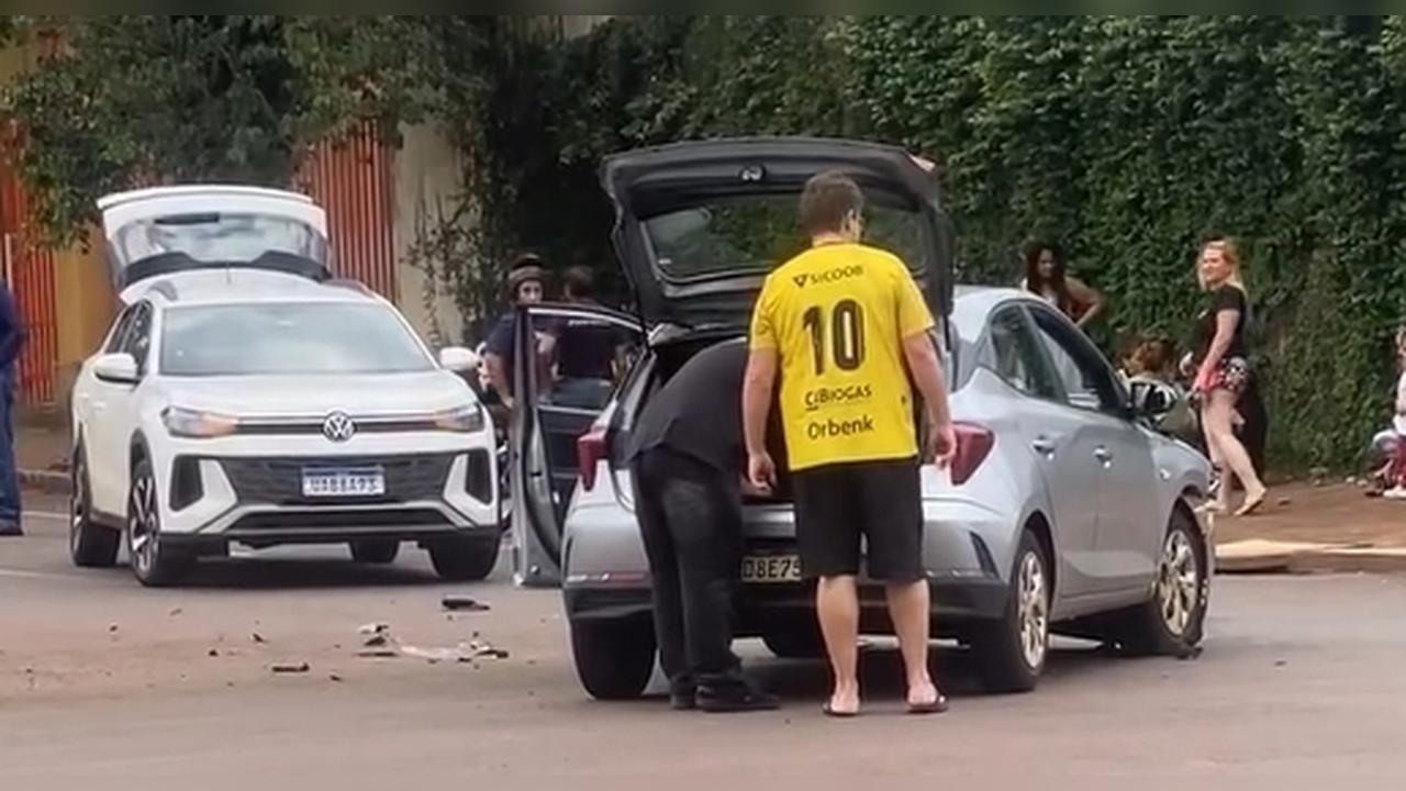 Após colisão no Centro de Cascavel, internauta relata até 4 acidentes em 2 meses