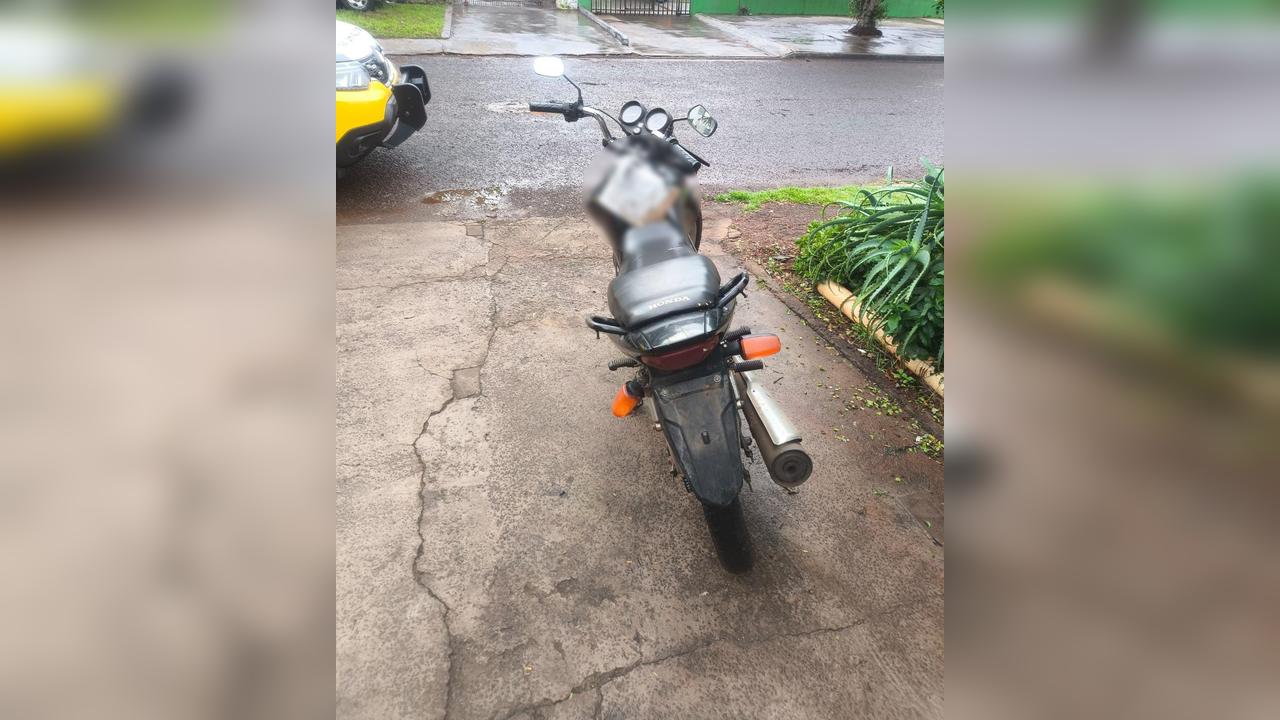 Homem é detido por suspeita de receptação após ser flagrado com moto furtada