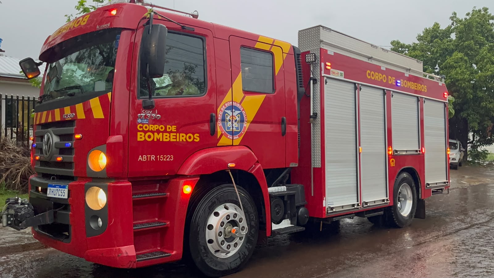 Suposto princípio de incêndio em padrão de energia mobiliza Bombeiros