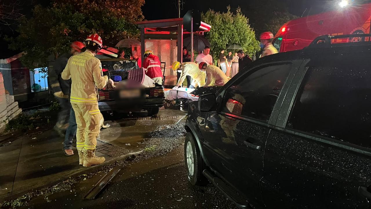 Muro é derrubado, mulher e criança ficam feridas em forte colisão no Floresta