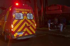 Dois jovens ficam feridos após queda de moto na marginal da PRC-467, em Cascavel
