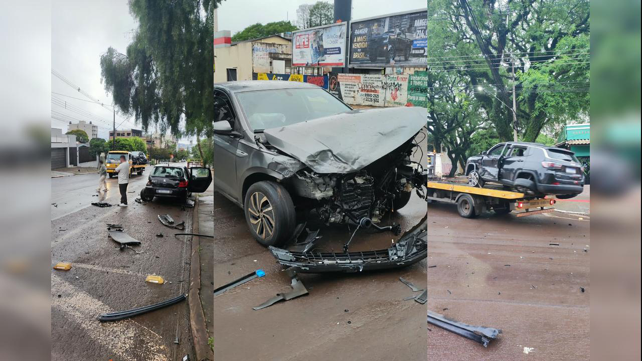 Acidente no Centro de Cascavel deixa três carros destruídos