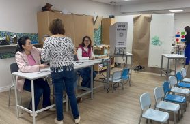 Cascavel inicia domingo de votação presidencial com movimento tranquilo nas urnas