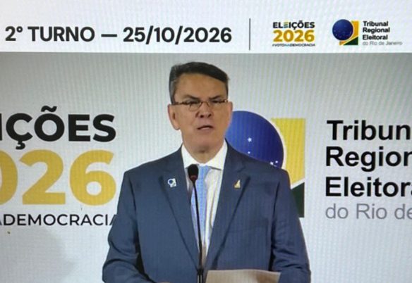 Presidente do TRE-RJ pede aos eleitores que compareçam às urnas
