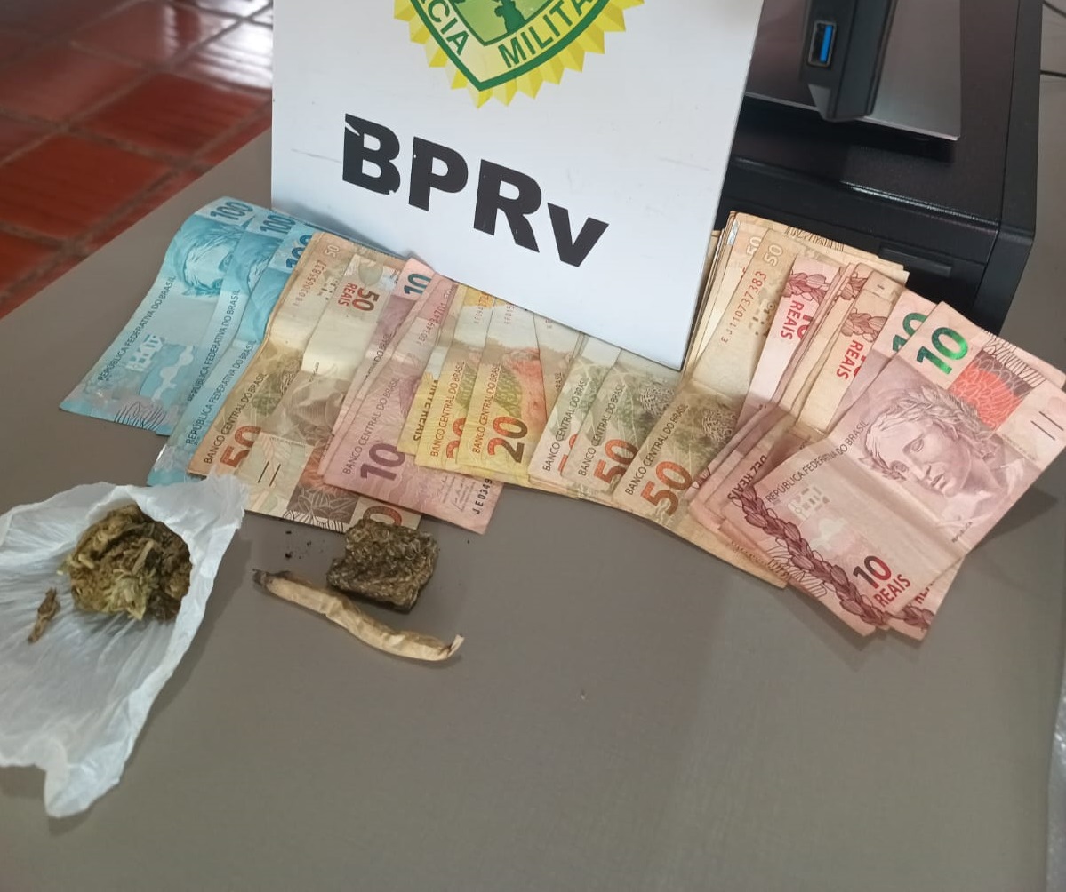 Adolescente é flagrada com maconha e R$ 2,2 mil durante abordagem na PRC-467 em Cascavel