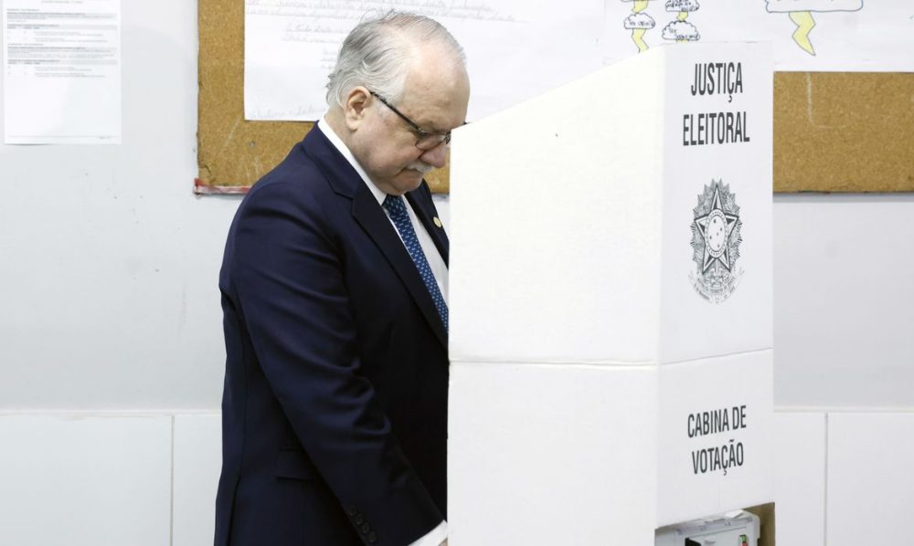 Imagem referente a Vontade das urnas precisa ser respeitada, afirma Fachin após votar