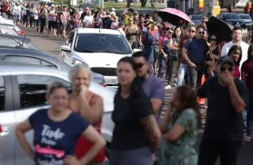 Campanha de Lula denuncia falta de transporte em nove estados Campanha de Lula denuncia falta de transporte em nove estados