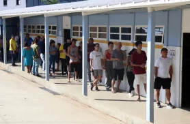 Zanin manda ampliar horário de votação até as 19h em todo o país Zanin manda ampliar horário de votação até as 19h em todo o país