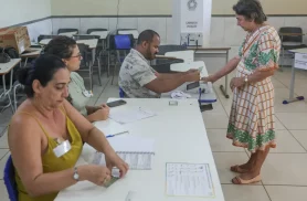 OEA acompanha denúncias de falta de ônibus no dia da eleição OEA acompanha denúncias de falta de ônibus no dia da eleição