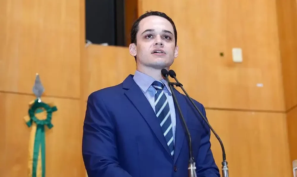 Imagem referente a Lorenzo Pazolini vence o segundo turno e vai governar o Espírito Santo