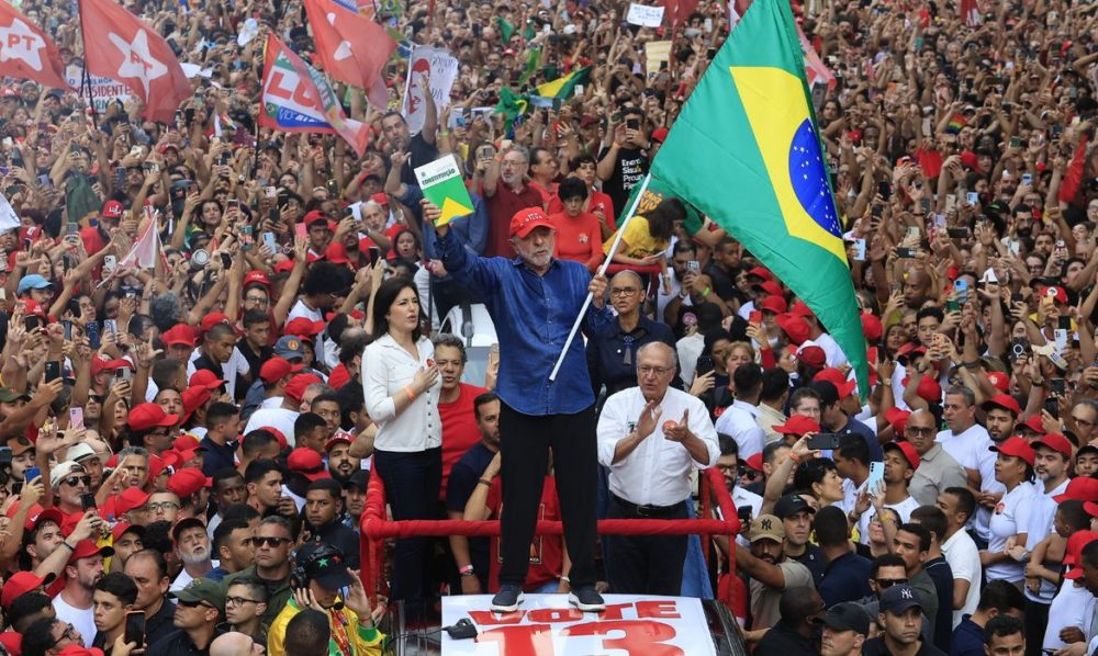Imagem referente a Lula é reeleito presidente do Brasil em virada histórica