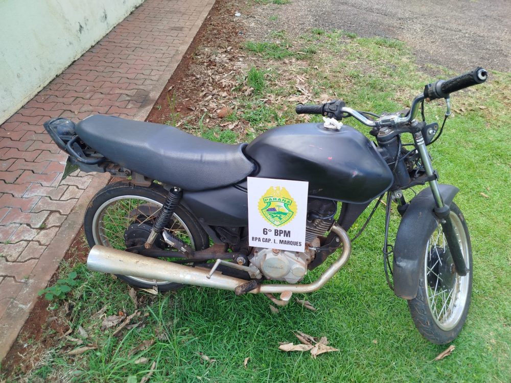 Motocicleta furtada é encontrada escondida com peças pintadas de preto em Capitão Leônidas Marques Imagem referente a Motocicleta furtada é encontrada escondida com peças pintadas de preto em Capitão Leônidas Marques