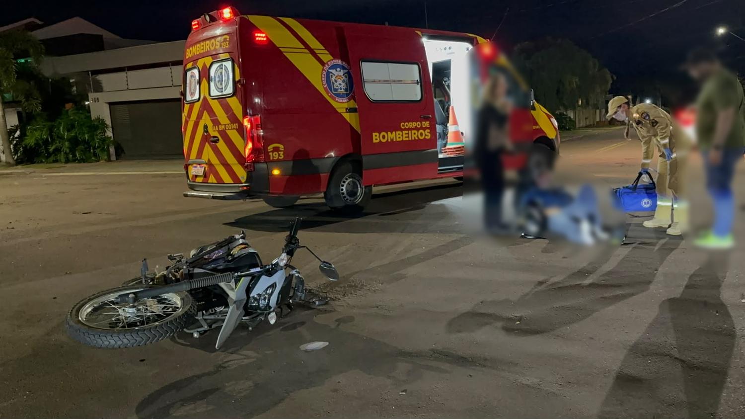 Acidente em Cascavel deixa motociclista ferido após “fechada” de picape no Bairro Country