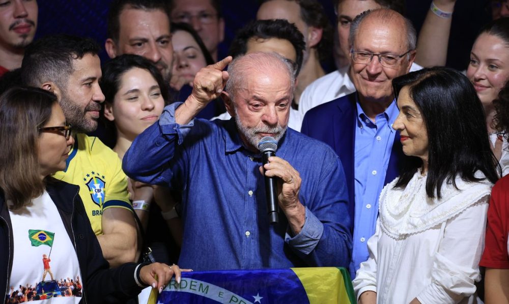Imagem referente a Motta e Alcolumbre, líderes do Congresso Nacional, parabenizam Lula