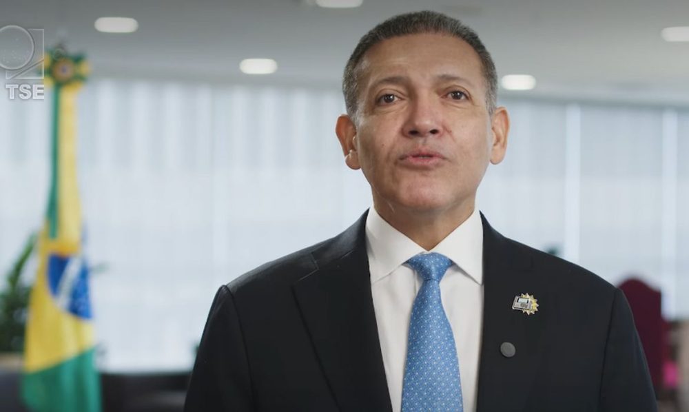 Imagem referente a TSE nega acusação de Flávio sobre expulsão de fiscais de sala-cofre