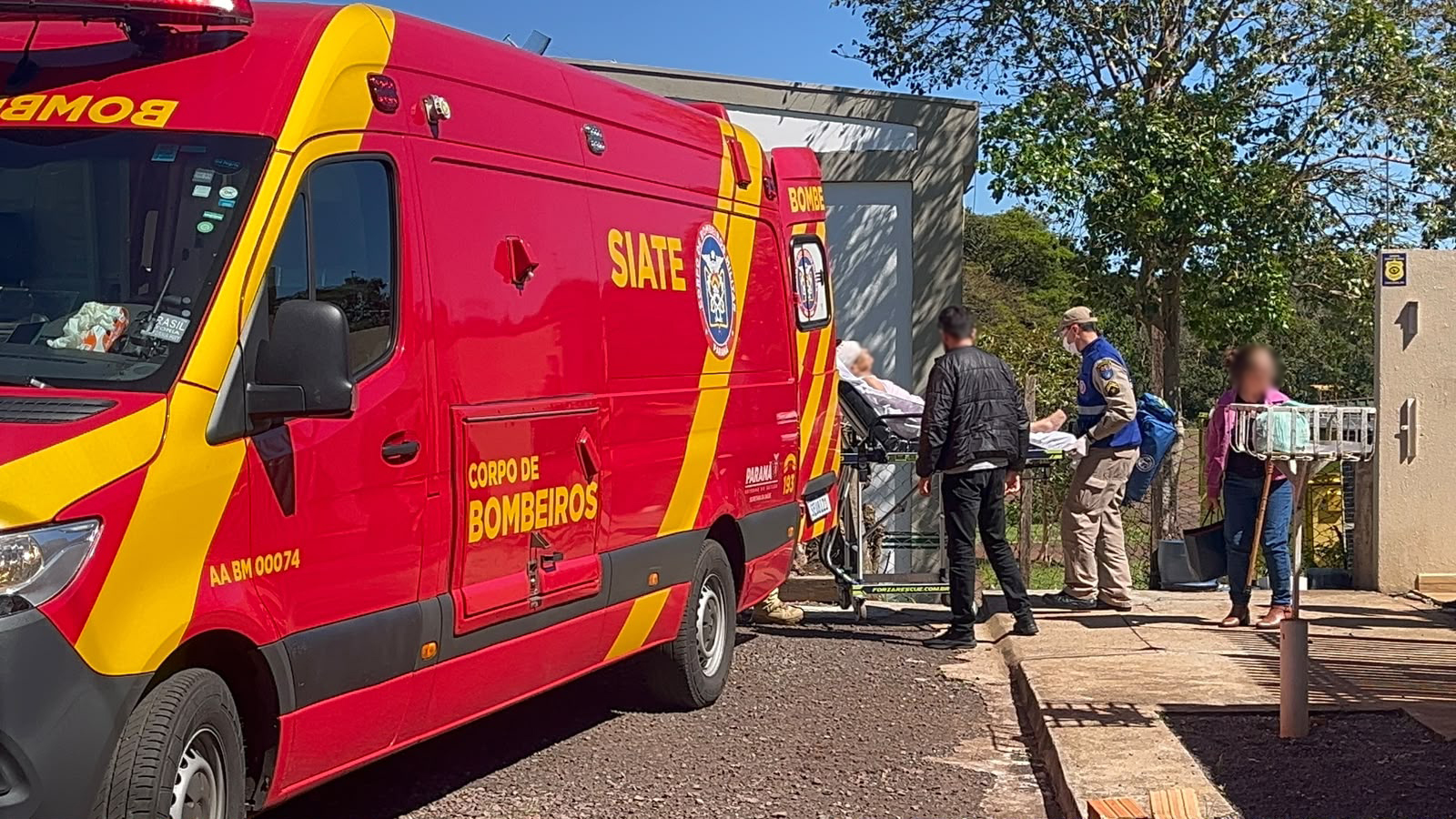 Queda de sofá deixa idosa de 85 anos ferida no bairro Canadá em Cascavel
