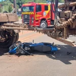 Imagem relativa a Acidente entre motocicleta e caminhão deixa ferido na PR-180