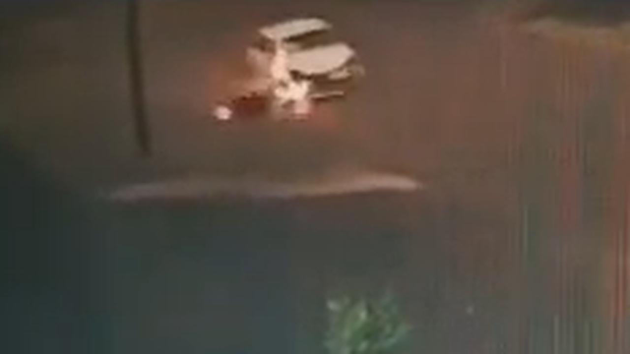 Câmera registra imagens de grave acidente na Avenida Pintassilgo