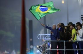 Líderes estrangeiros reconhecem vitória e parabenizam Lula Líderes estrangeiros reconhecem vitória e parabenizam Lula