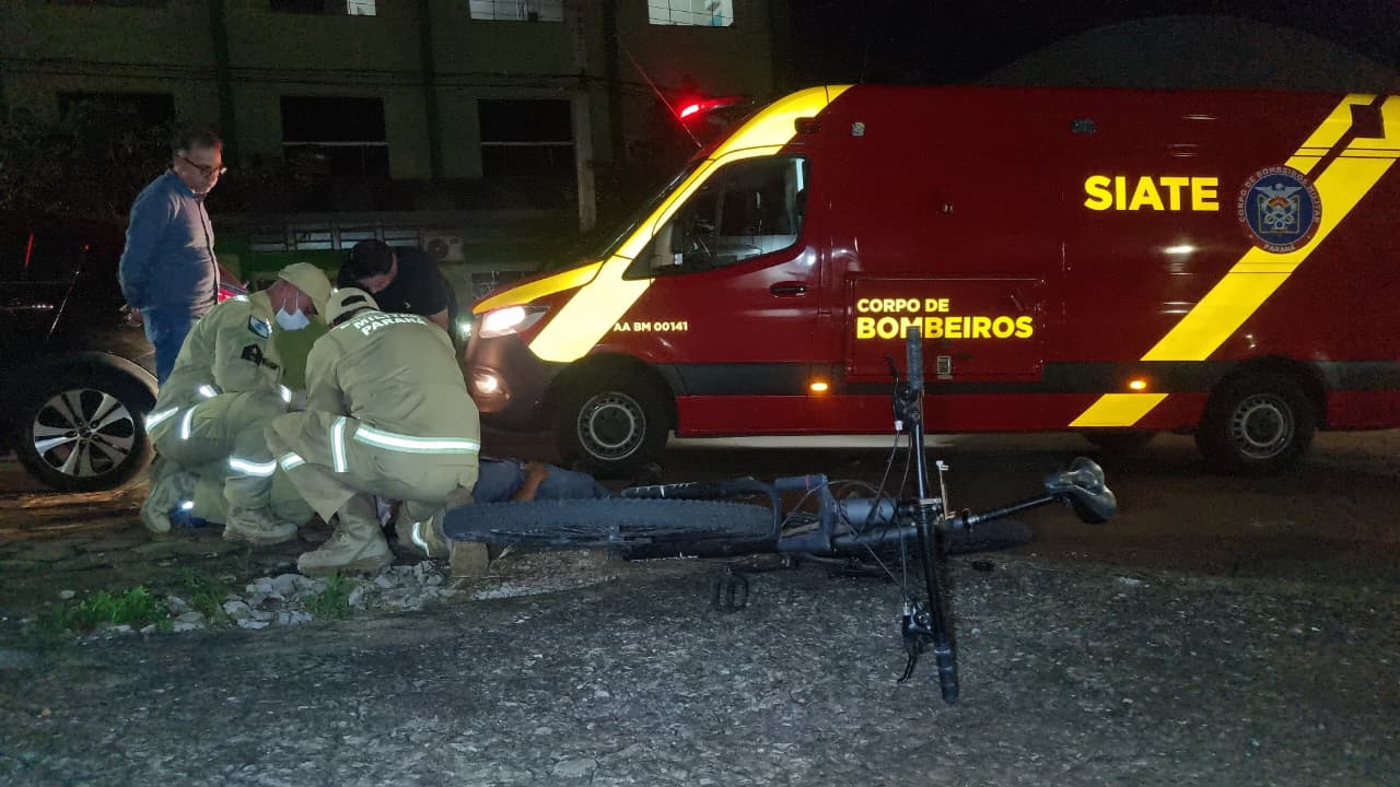 Ciclista de 18 anos fica ferido após colisão com Sportage em Cascavel