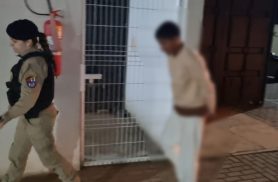 Empresário flagra suspeito roubando fios no Bairro Universitário e tem carro danificado pelo marginal