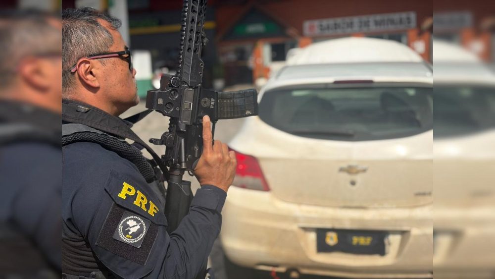 PRF identifica adulterações em chassi, motor e placas de carro na BR-116 Imagem referente a PRF identifica adulterações em chassi, motor e placas de carro na BR-116