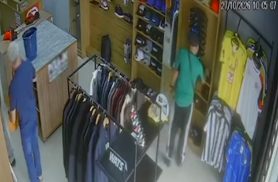 Câmera registra furto de celular em loja na região central de Cascavel