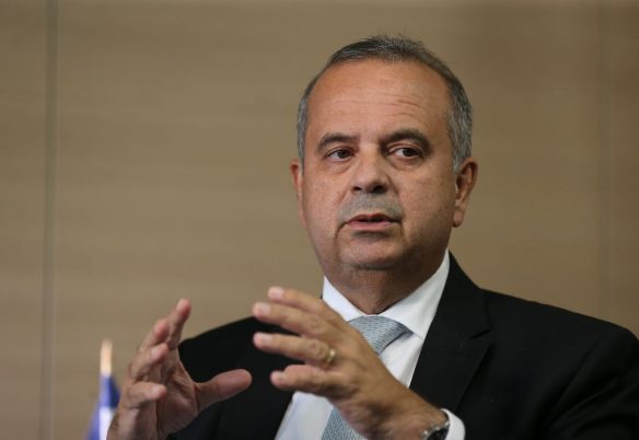 Coordenador de campanha se diz surpreso com fuga de Flávio