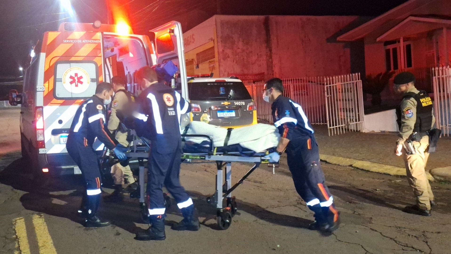 PM arromba porta para socorrer mulher que passava mal no Parque São Paulo