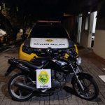 Imagem relativa a Jovem sem CNH é abordado após empinar moto em via pública em Pato Branco