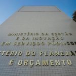 Imagem relativa a Governo libera R$ 5,2 bilhões para reforçar assistência social e saúde