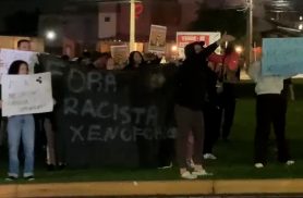 “Não queremos esse tipo de pessoa na instituição”, diz manifestante em protesto contra estudante