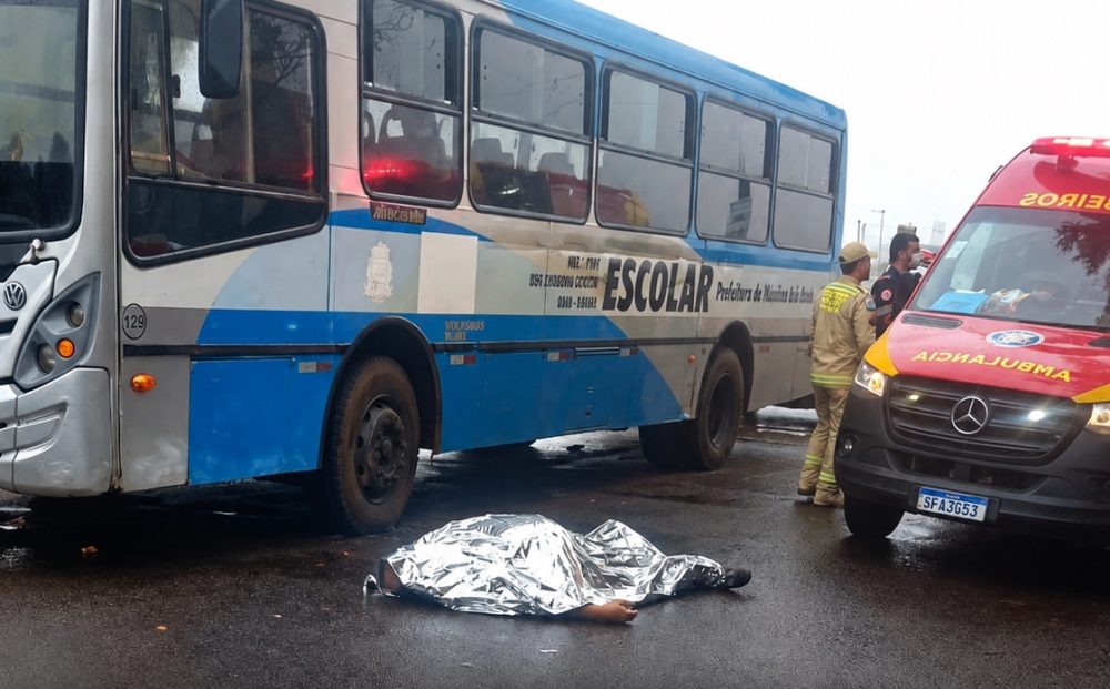 Imagem referente a Motociclista morre em acidente com ônibus escolar em Sarandi