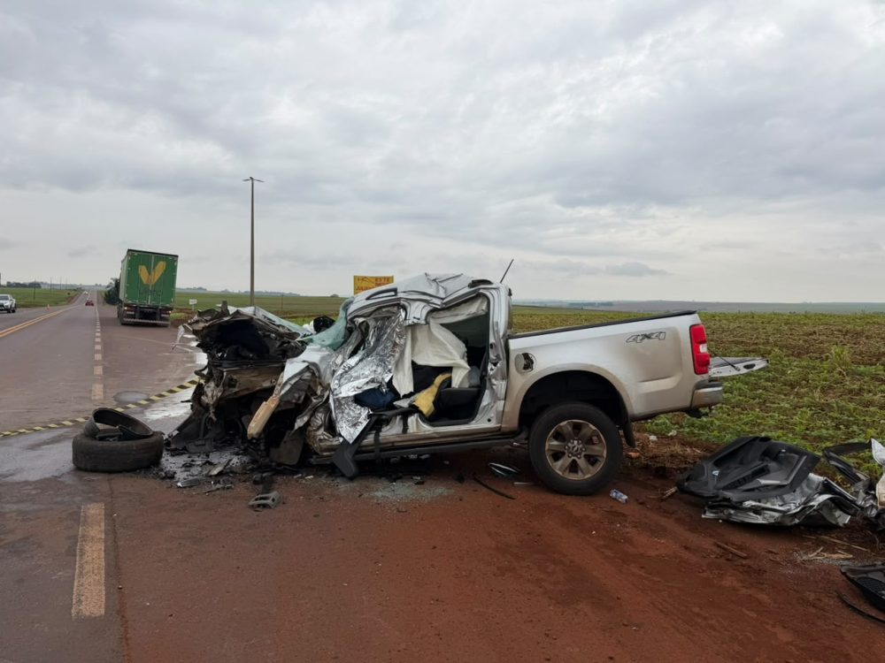 Imagem referente a Homem morre em grave acidente entre S10 e caminhão na PR-239