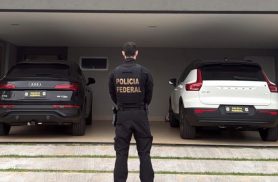 PF faz operação em Cascavel e Foz e investiga esquema de eletrônicos ilegais com participação de PMs