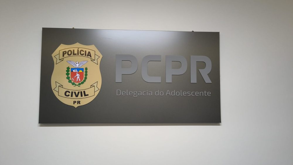 Irmão de adolescente apreendido por agressões em colégio de Cascavel se apresenta à Polícia Civil Imagem referente a Irmão de adolescente apreendido por agressões em colégio de Cascavel se apresenta à Polícia Civil