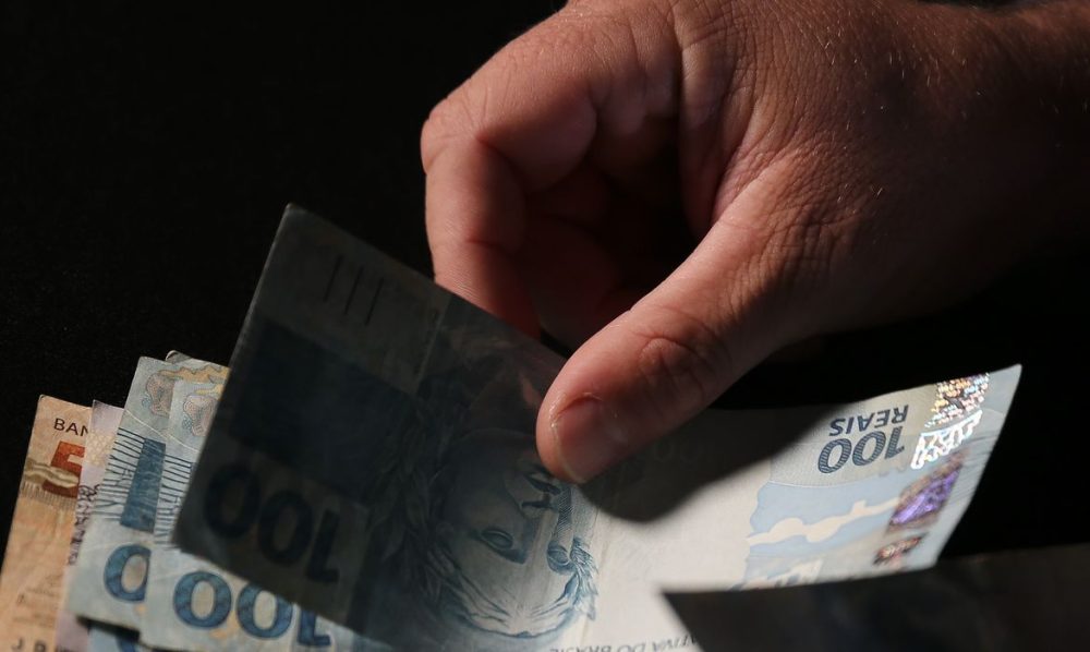Imagem referente a Dívida Pública sobe 0,97% em setembro e encosta em R$ 9,4 trilhões