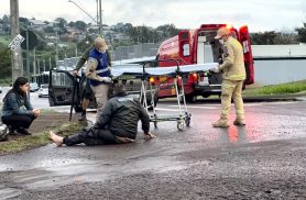 Motociclista fica ferido após acidente no Bairro Periolo em Cascavel
