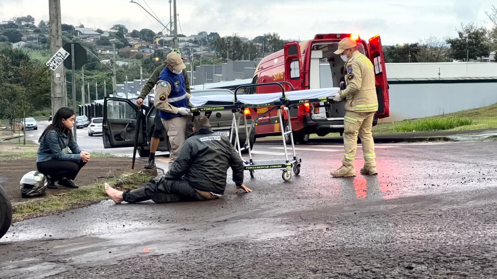 Motociclista fica ferido após acidente no Bairro Periolo em Cascavel