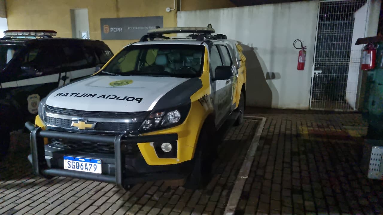 Mulher pede socorro à Polícia Militar após ser agredida pelo namorado em São João do Oeste