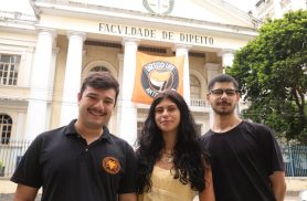 Ato de estudantes da UFF deu pontapé em mobilização por virada de Lula Ato de estudantes da UFF deu pontapé em mobilização por virada de Lula