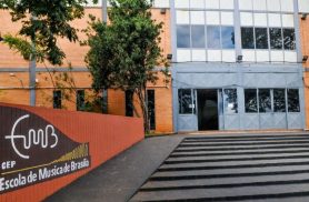 Alunos da Escola de Música de Brasília se apresentam na Rádio MEC