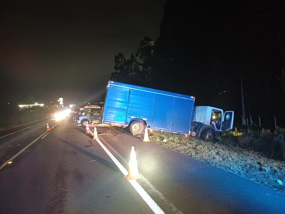Imagem referente a Homem morre em colisão frontal na BR-277 em Guarapuava; passageiro fica ferido