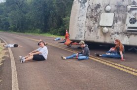 Várias equipes são mobilizadas para resgatar 21 vítimas em simulado de colisão entre ônibus e caminhão