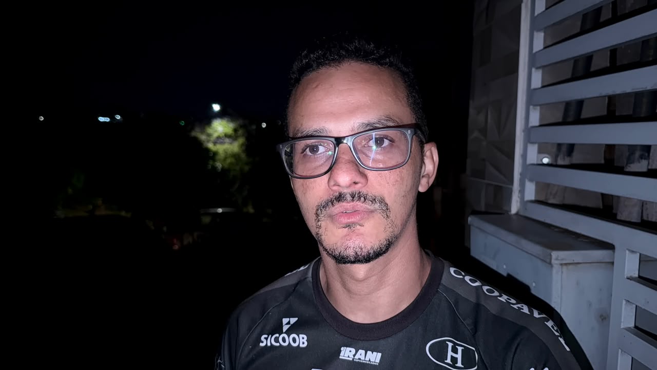 “O carro da minha esposa, nosso companheiro de tantos anos”: família se desespera após Corsa ser destruído em batida em Cascavel