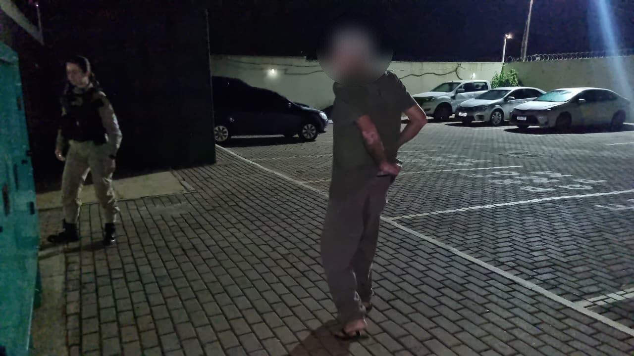 Idosa de 80 anos é agredida com socos nas costas pelo marido de 67 anos em Cascavel