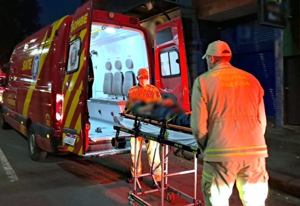 Homem de 27 anos é agredido em frente a casa noturna na região Central de Cascavel