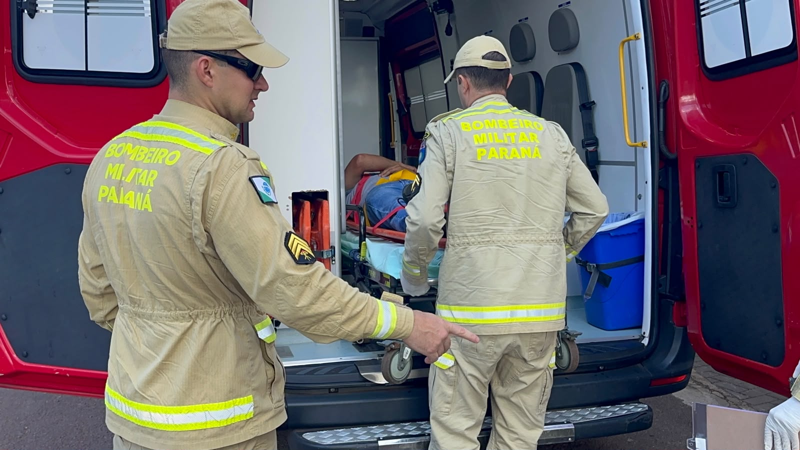 Homem sofre queda de dois metros durante descarga de caminhão em Cascavel
